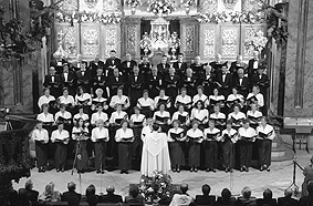 Coral de Nuestra Señora del Carmen Coronada